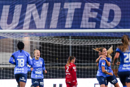 Eskilstunas Felicia Rogic jublar efter 0-1
