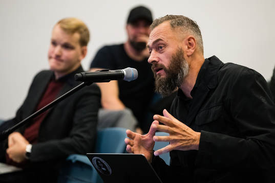Olof Lundh of TV4