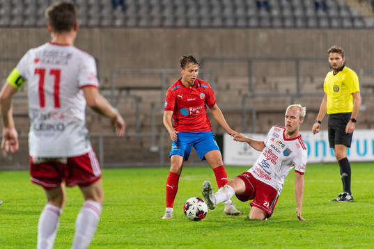 Helsingborgs Alex Timossi och Halmias Kristoffer Thydell