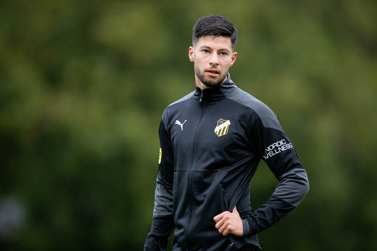 Häckens Kevin Yakob innan fotbollsmatchen i Svenska Cupen