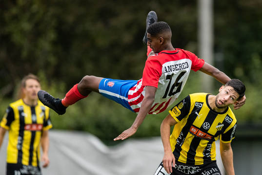 Angereds Harun Ibrahim och Häckens Kevin Yakob