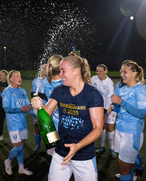 Malmö FFs Beatrice Andersson jublar