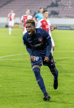  [DK=20200930: Frank Onyeka (38), FC Midtjylland, jubler efter målet til 3-1]