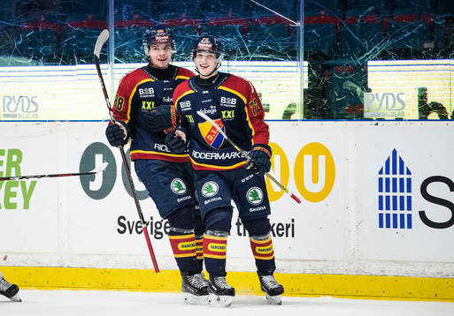 Djurgårdens Alexander Holtz och William Eklund jublar