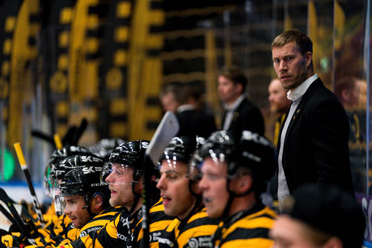 Skellefteås assisterande Andreas Falk