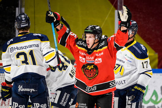 Luleås Arttu Ilomäki jublar