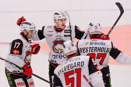 Malmö Redhawks Jesper Jensen Aabo jublar