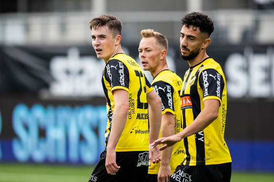 Häckens Patrik Wålemark (v) jublar efter 2-0