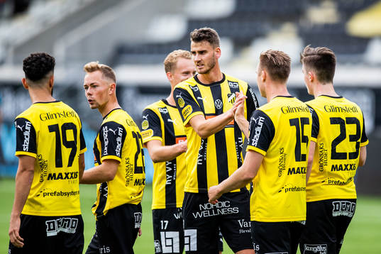 Häckens spelare jublar efter 2-0