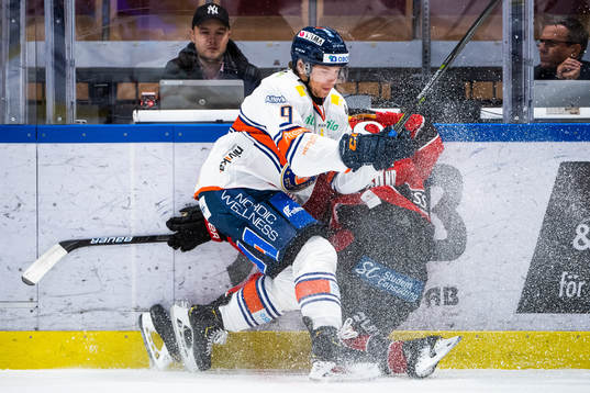 Växjös Marcus Davidsson med Luleås Oscar Engsund
