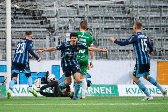 Djurgårdens Jesper Nyholm jublar efter 1-1