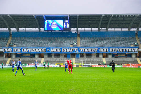 En IFK Göteborg banderoll på läktarna