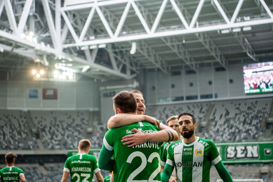 Hammarbys Muamer Tankovic  och Darijan Bojanic jublar efter 1-0