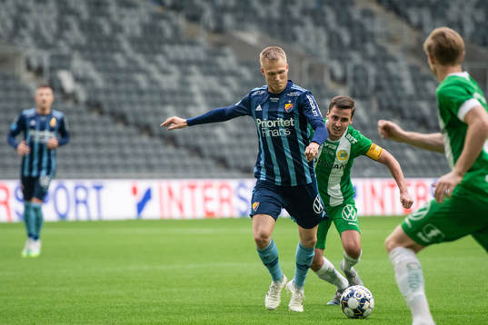 Djurgårdens Jonathan Augustinsson och Hammarbys Jeppe