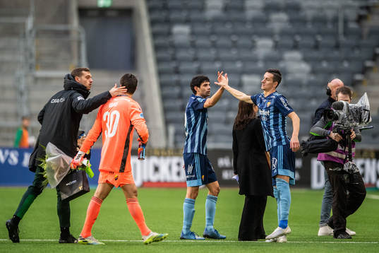 Djurgårdens Jesper Nyholm jublar med Haris Radetinac