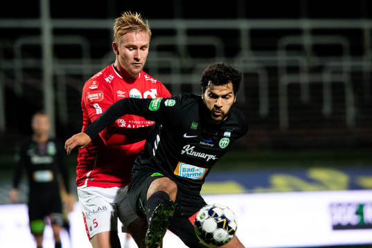 Degerfors Oliver Ekroth och Västerås Karwan Safari