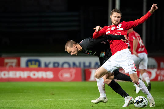 Västerås Jonas Hellgren och Degerfors Christos Gravius