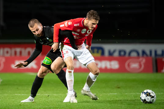 Västerås Jonas Hellgren och Degerfors Christos Gravius