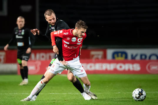 Västerås Jonas Hellgren och Degerfors Christos Gravius