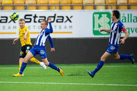 Elfsborgs Kevin Liimatainen och IFK Göteborgs Hannes Lennartsson