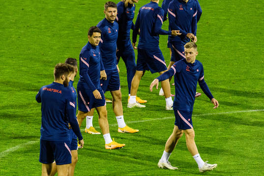 Josip Brekalo, Bruno Petkovic  and Dario Melnjak of the