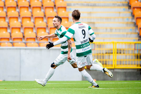Västerås Filip Tronet och Viktor Prodell jublar 3-2