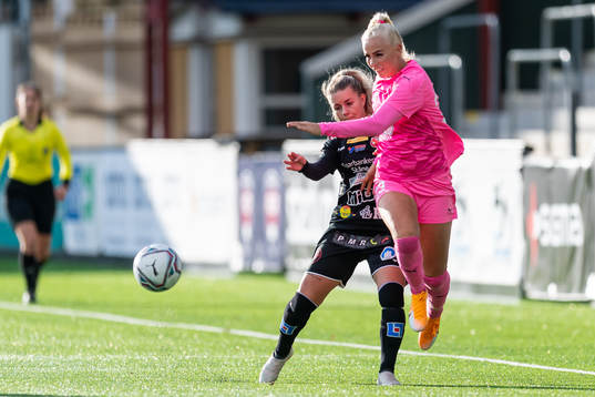 Rosengårds Sofie Svava mot Kristianstads Tilda Persson