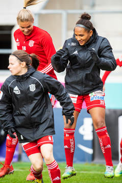 Piteås Nina Jakobsson och Madelen Janogy