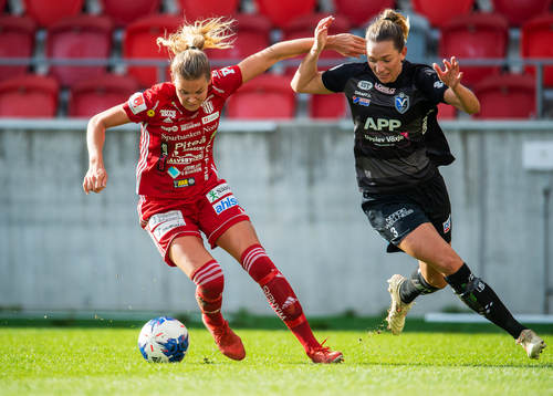 Piteås Nina Jakobsson och Växjös Jennie Nordin