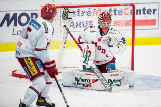 Modos målvakt Linus Lundin