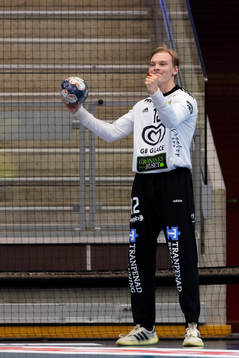Sävehofs målvakt Simon Möller jublar