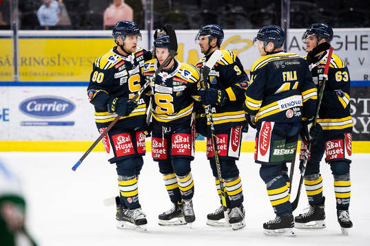 Södertäljes spelare jublar