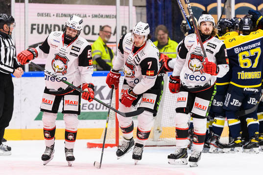 Malmö Redhawks Oliver Lauridsen deppar med lagkamrater