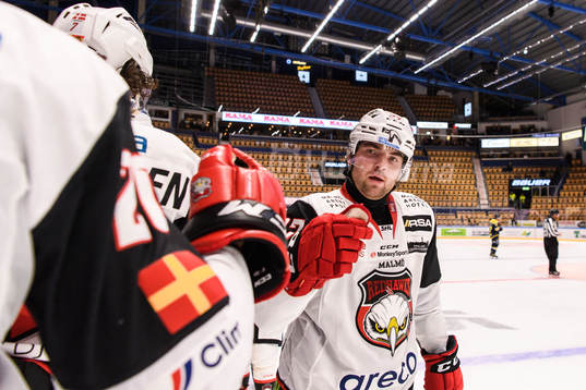 Malmö Redhawks Pontus Westerholm jublar