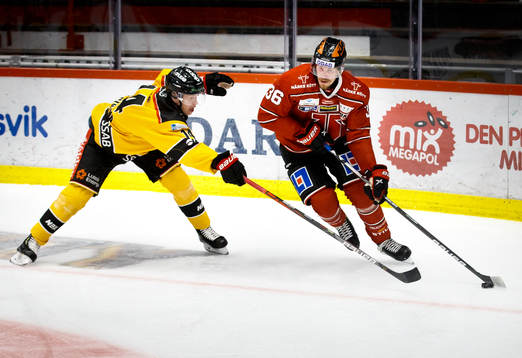 Luleås Jonas Berglund och Örebros Emil Larsson