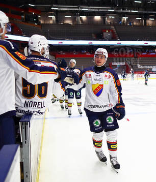 Djurgårdens Alexander Holtz jublar