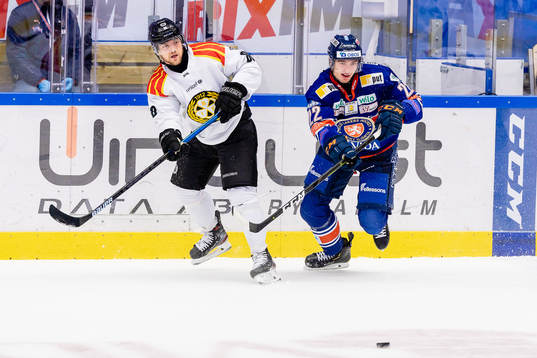 Brynäs Jaedon Descheneau och Växjös Jacob