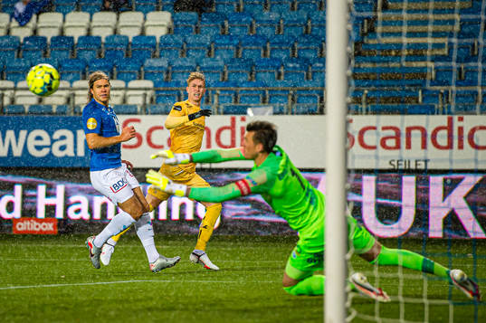 Martin Bjørnbak of Molde and Ola Selvaag Solbakken of