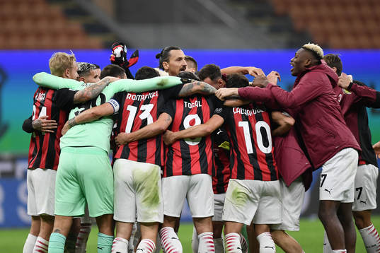 Zlatan Ibrahimovic of Milan celebrate with teammates