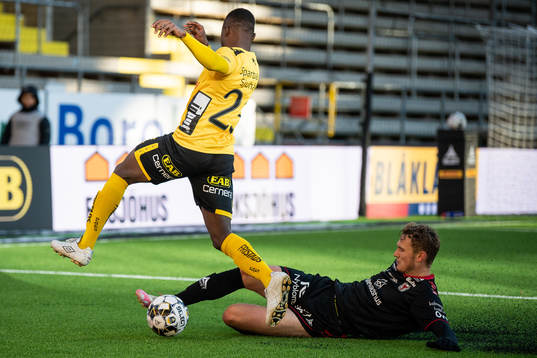 Kalmars Piotr Johansson och Elfsborgs Prince Isaac-Kouame