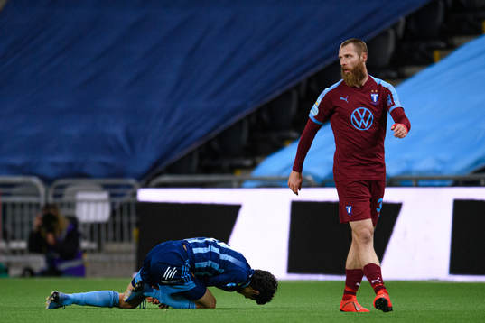 Malmö FFs Jo Inge Berget och Djurgårdens Jesper Nyholm