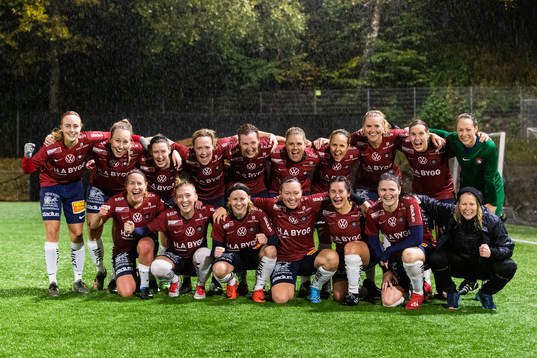 Örgrytes spelare poserar för en bild