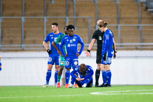 Sundsvalls Johan Blomberg har ont