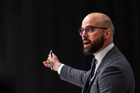 Modos tränare Björn Edlund