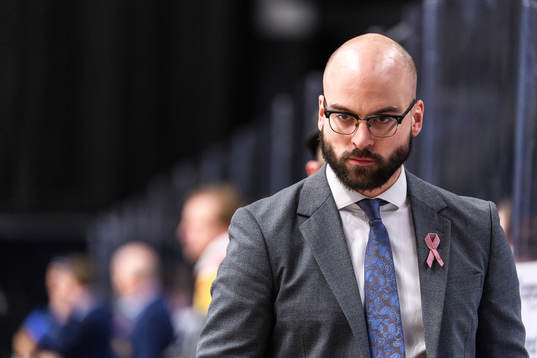 Modos tränare Björn Edlund