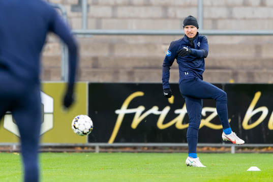 Halmstads Simon Lundevall före fotbollsmatchen i Superettan  mellan Halmstad och Västerås SK den 24 oktober 2020 i Halmstad.
