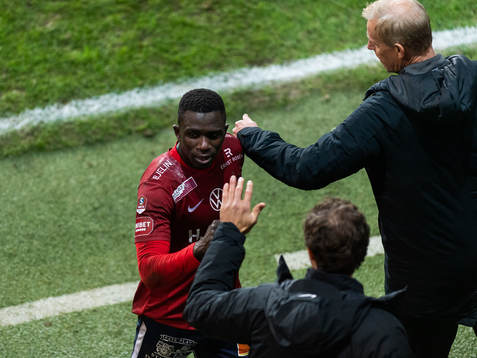 Örgrytes Babacarr Jobe blir utbytt