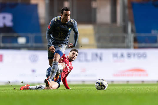 Östers Marc Rochester Sörensen och Örgrytes Moestafa El