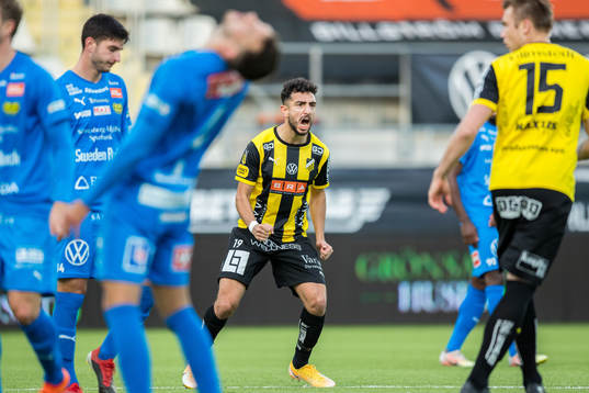 Häckens Daleho Irandust jublar efter 1-2 målet