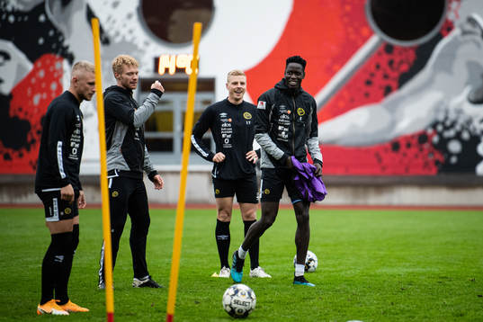 Sivert Heltne Nilsen, Per Frick och Joseph Okumu